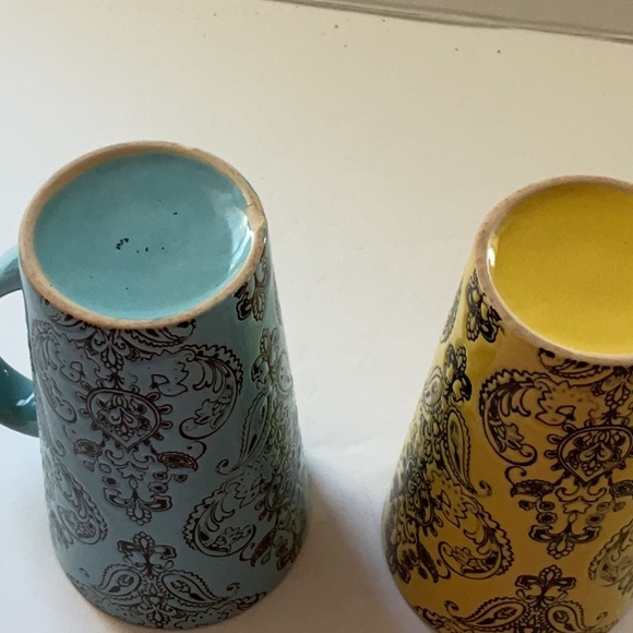 Elegant Blue and Yellow Paisley Mugs - Picture 4 of 5